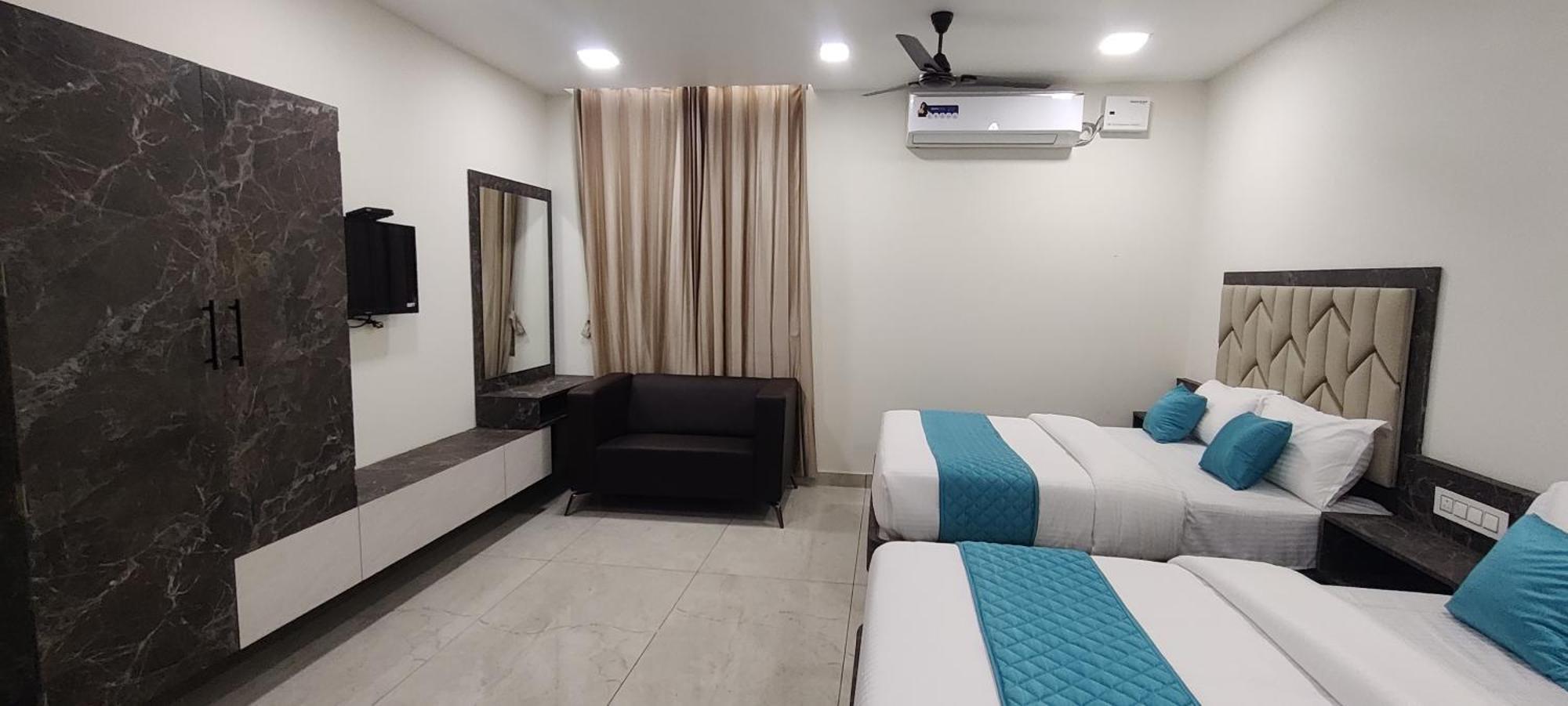 Balaji Residency Velankanni Exterior photo